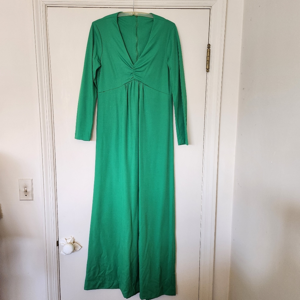 Vintage 60s-70s Green V Neck Long Sleeve Floor Length Polyester Dress